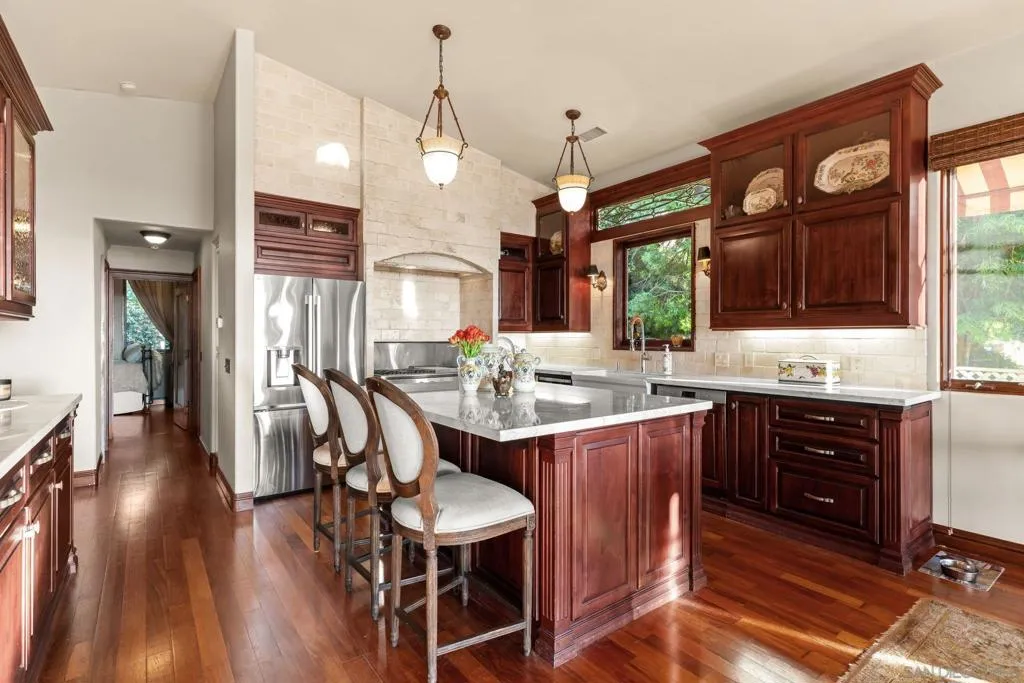 2061 Seaview Ave., Del Mar, California 92014 home-pic-13