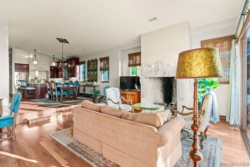 2061 Seaview Ave., Del Mar, California 92014 home-pic-19