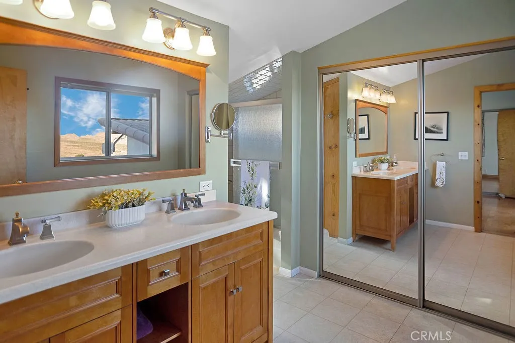 8173 Fleur Drive, Joshua Tree, California 92252 home-pic-22