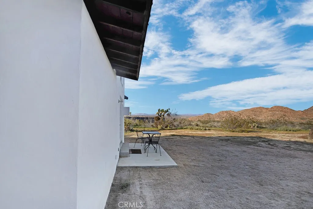 8173 Fleur Drive, Joshua Tree, California 92252 home-pic-34
