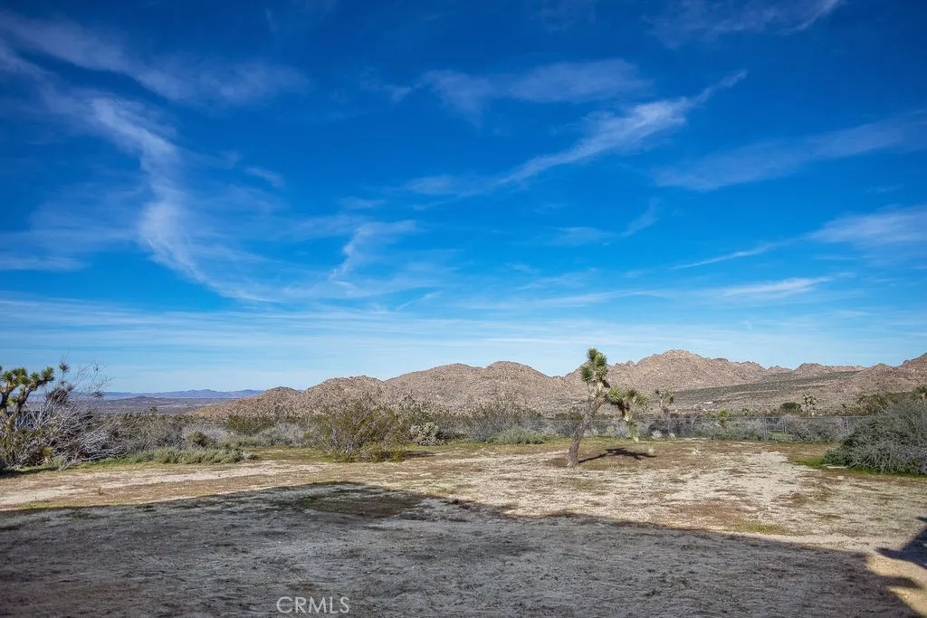 8173 Fleur Drive, Joshua Tree, California 92252 home-pic-48