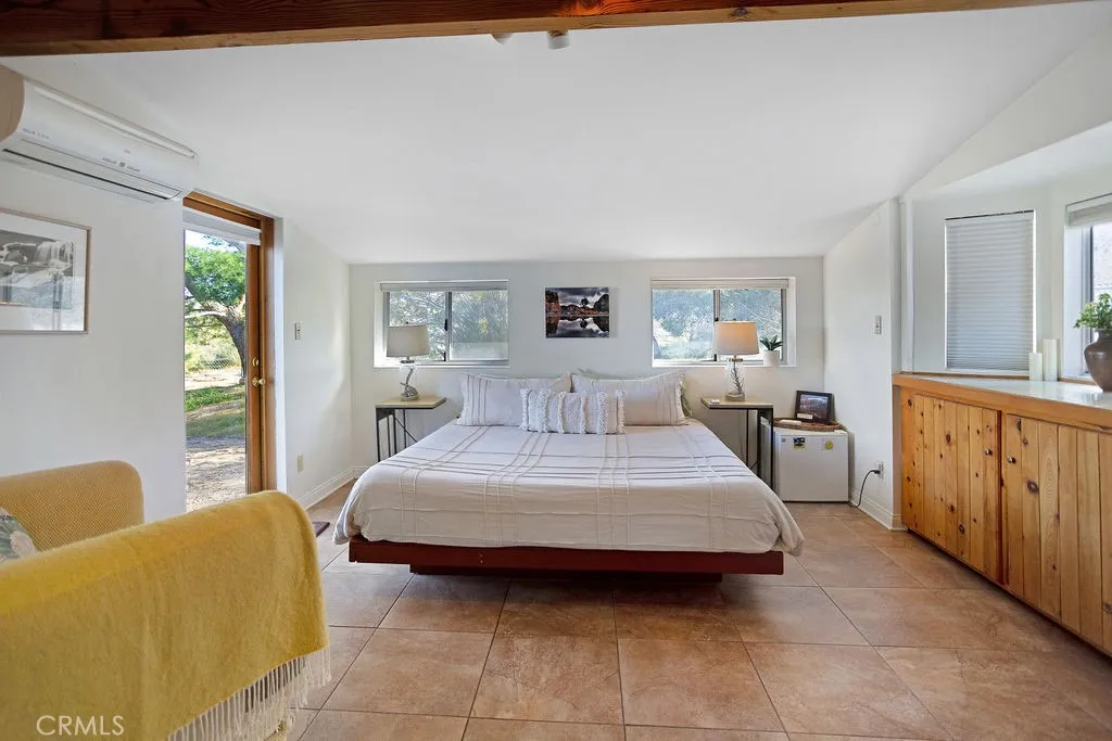 8173 Fleur Drive, Joshua Tree, California 92252 home-pic-11
