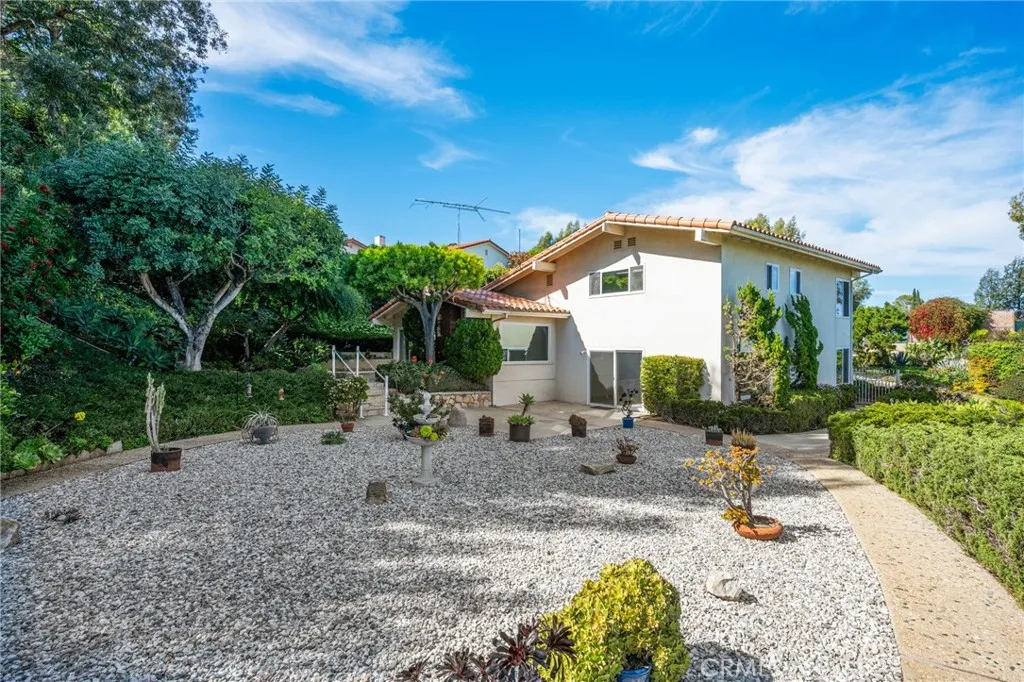 2222 Rue Le Charlene, Rancho Palos Verdes, California 90275 home-pic-36