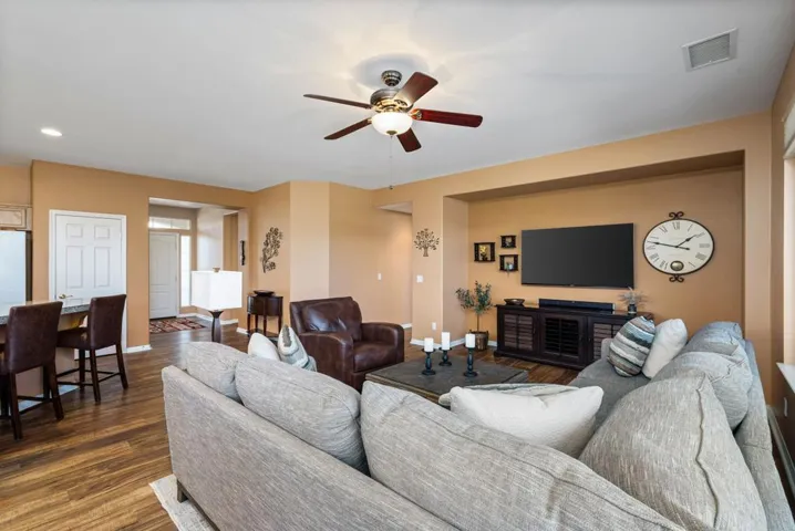 60328 Desert Shadows Dr