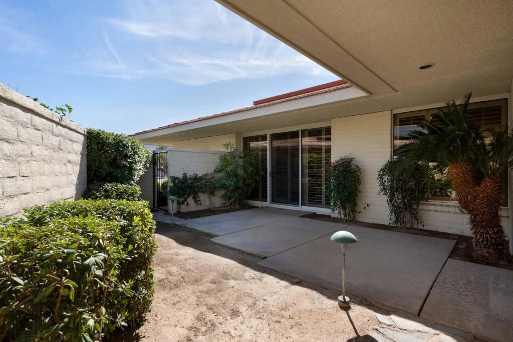 4 Kingsway Court, Rancho Mirage, California 92270 home-pic-66