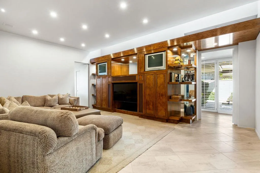 4 Kingsway Court, Rancho Mirage, California 92270 home-pic-37