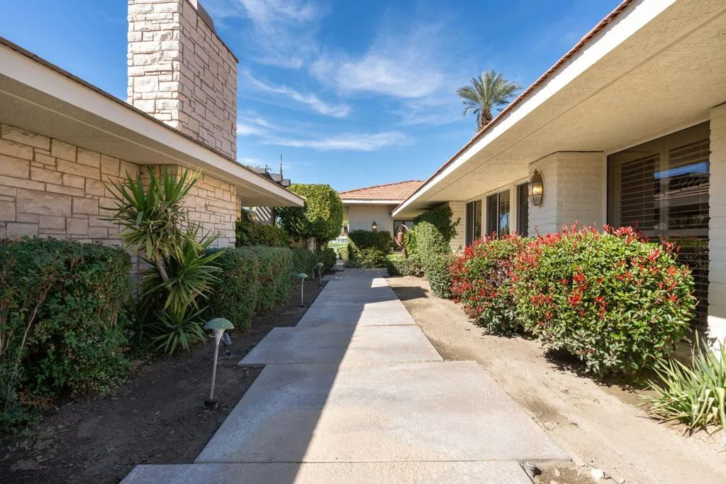 4 Kingsway Court, Rancho Mirage, California 92270 home-pic-3