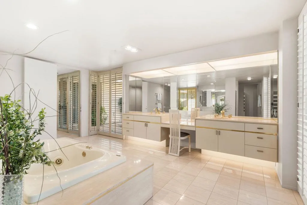 4 Kingsway Court, Rancho Mirage, California 92270 home-pic-47