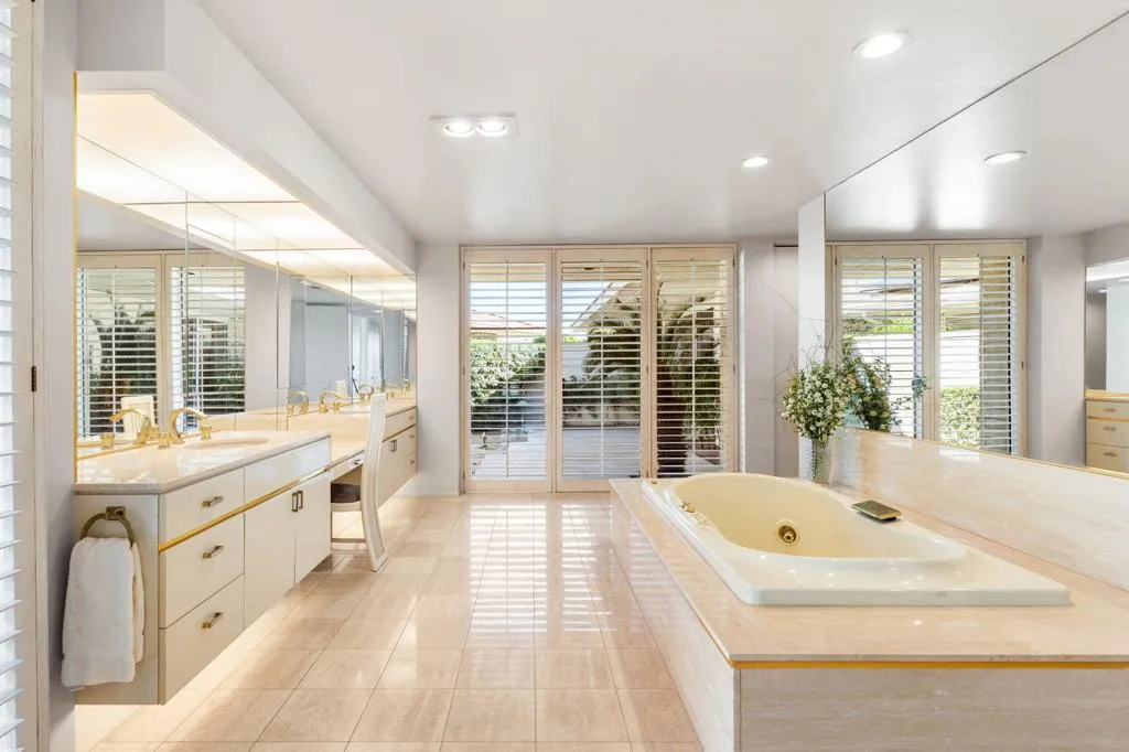 4 Kingsway Court, Rancho Mirage, California 92270 home-pic-45