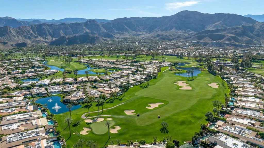 4 Kingsway Court, Rancho Mirage, California 92270 home-pic-73