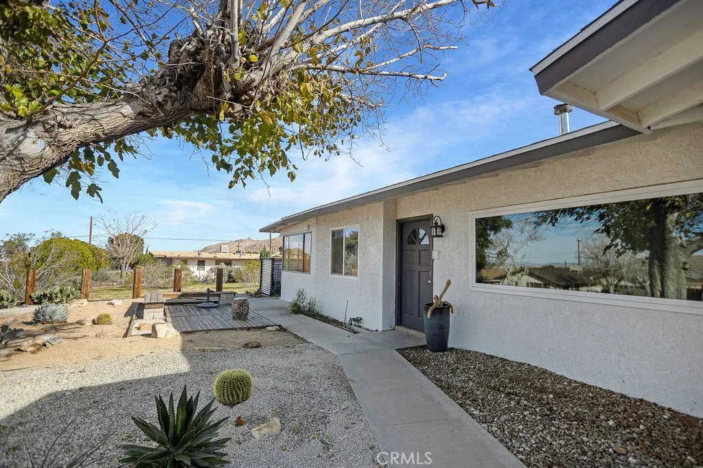 61537 Valley View, Joshua Tree, California 92252 home-pic-1