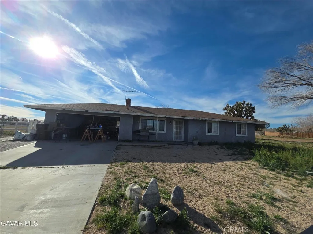 38997 164th E, Palmdale, California 93591 home-pic-1