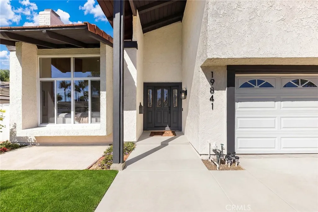 19841 Lombardy Lane, Yorba Linda, California 92886 home-pic-3