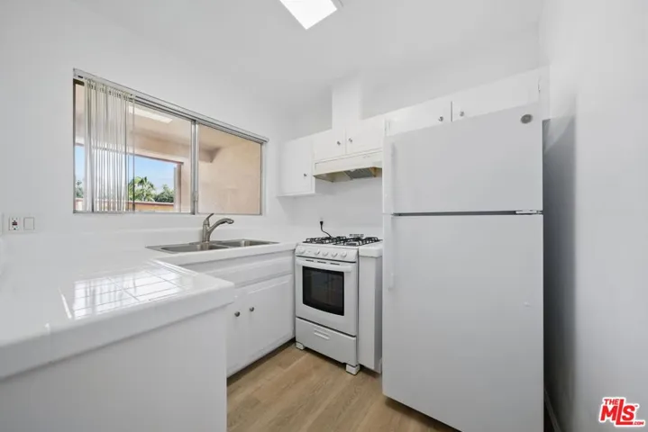 New Refrigerator & Stove