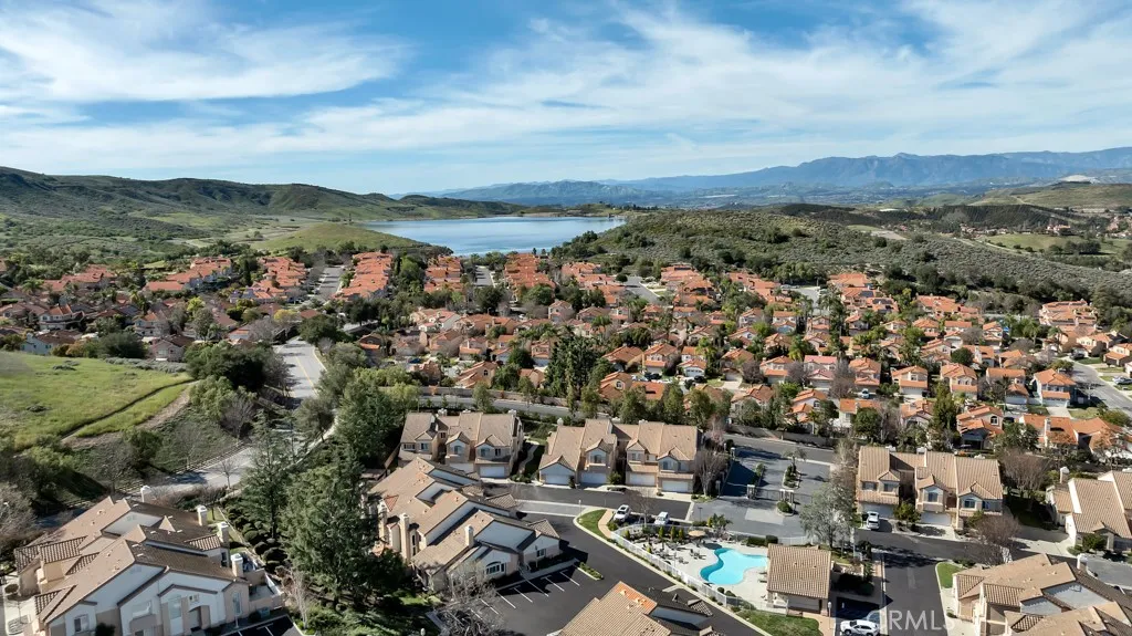 638 High Plains, Simi Valley, California 93065 home-pic-34