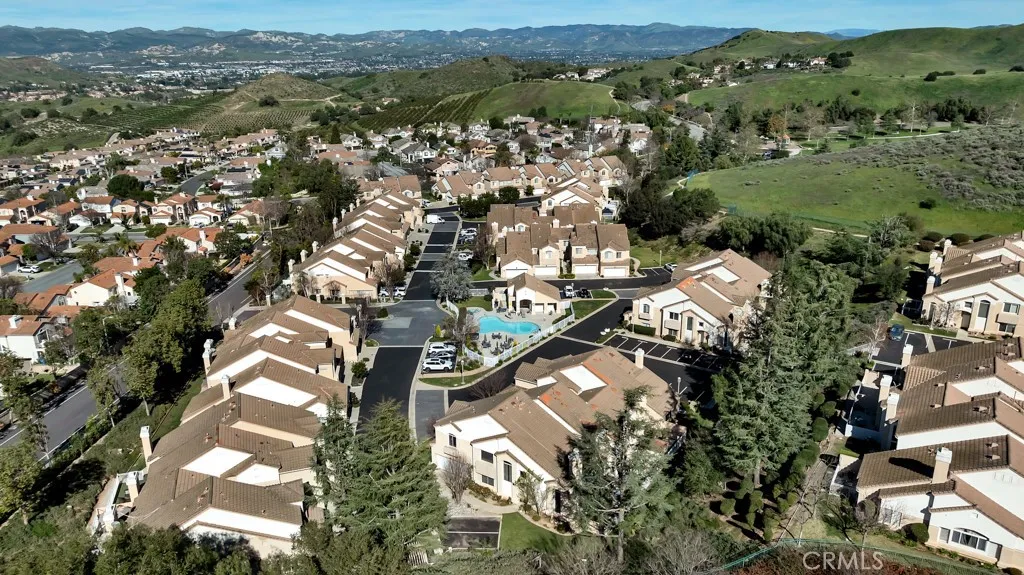 638 High Plains, Simi Valley, California 93065 home-pic-33