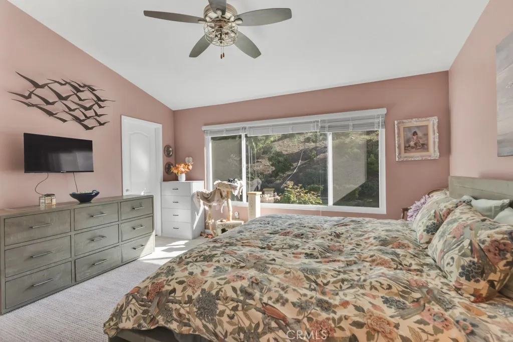 638 High Plains, Simi Valley, California 93065 home-pic-21