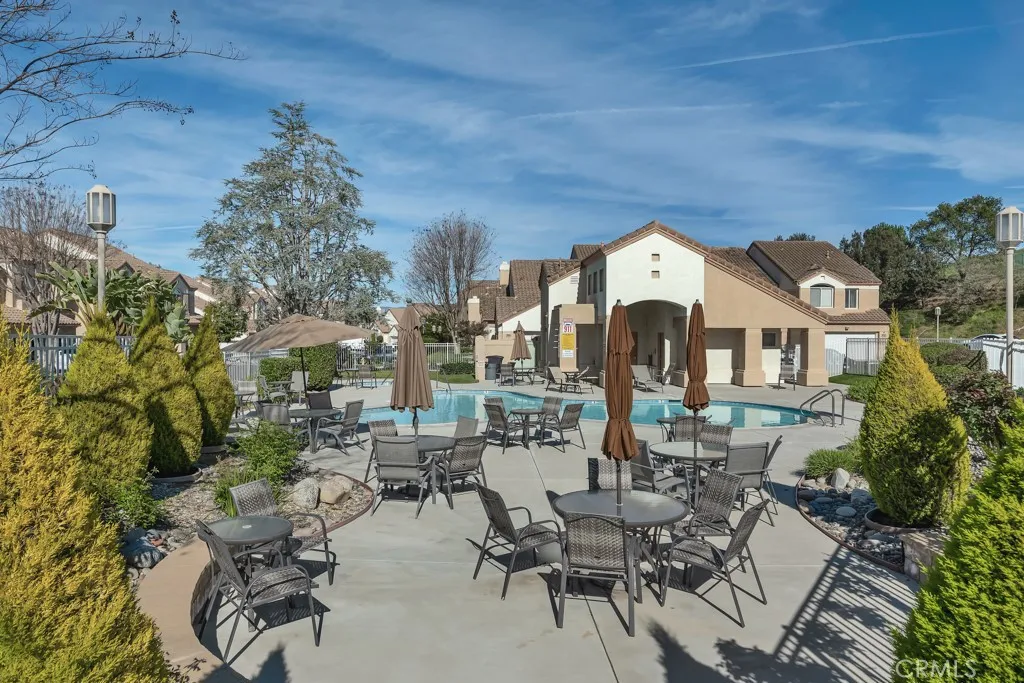 638 High Plains, Simi Valley, California 93065 home-pic-32
