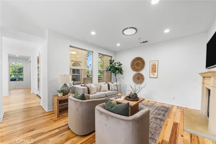 97 Rinaldi, Irvine, California 92620