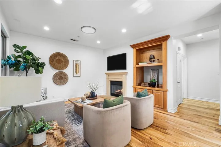 97 Rinaldi, Irvine, California 92620