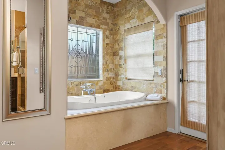 25-web-or-mls-12244 Tiara St_MEDIA360VR-