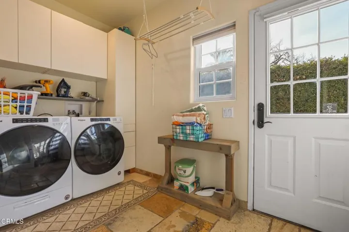 43-web-or-mls-12244 Tiara St_MEDIA360VR-