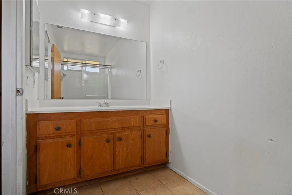 1226 Lucerne, Hemet, California 92543 home-pic-16