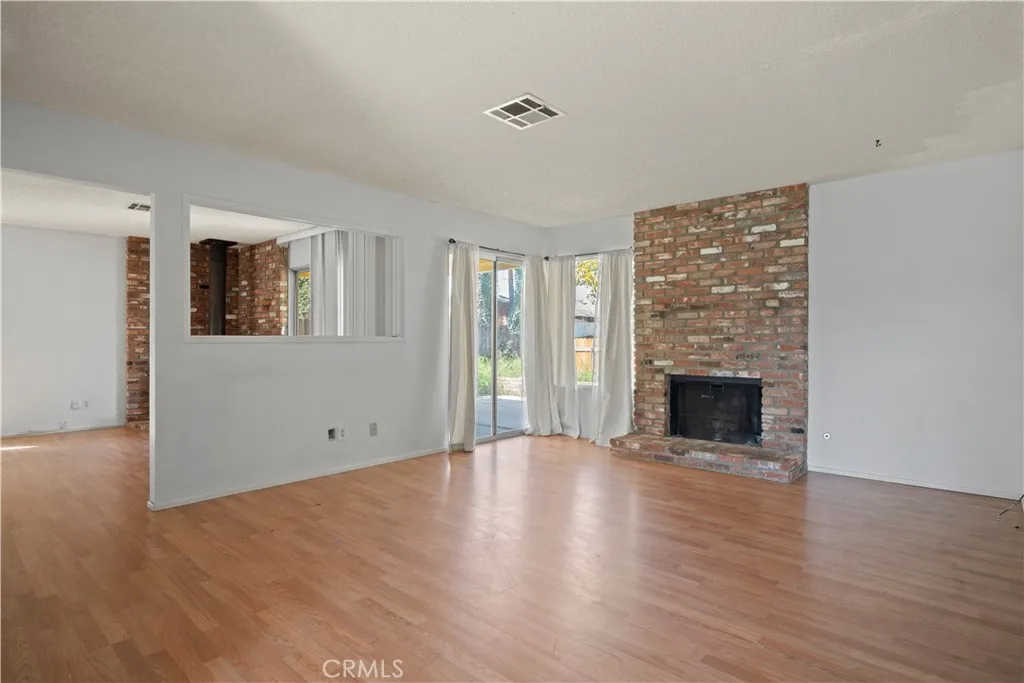 1226 Lucerne, Hemet, California 92543 home-pic-2