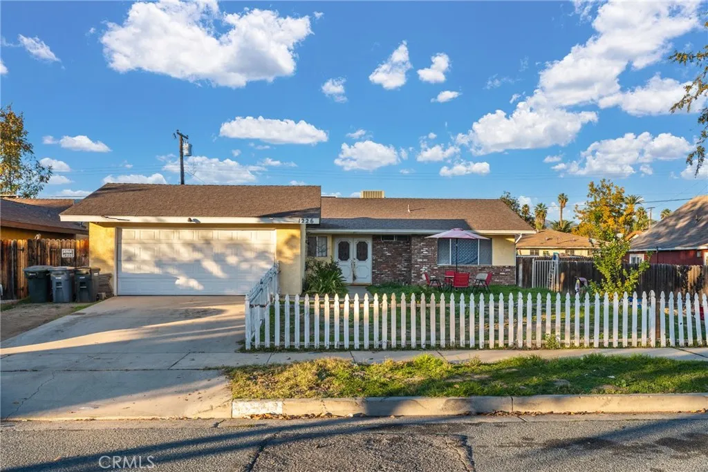 1226 Lucerne, Hemet, California 92543 home-pic-25