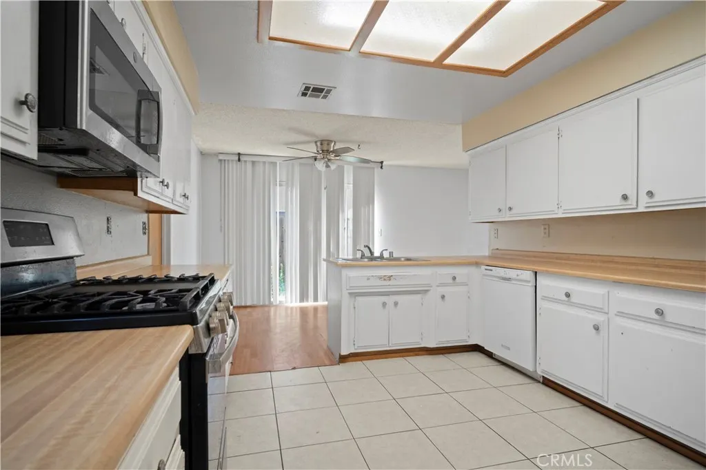 1226 Lucerne, Hemet, California 92543 home-pic-24