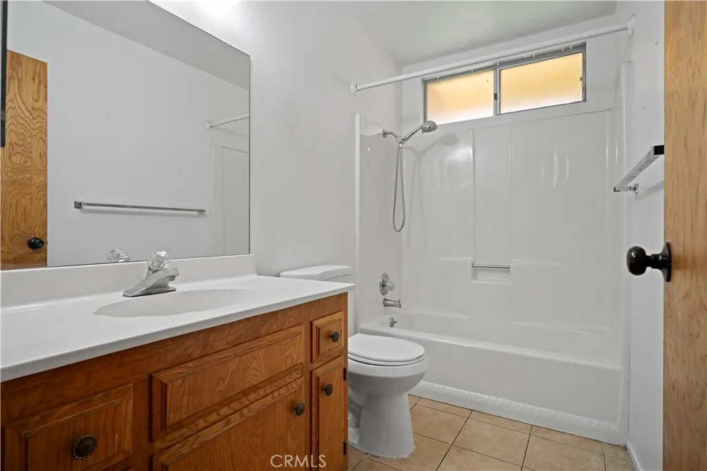 1226 Lucerne, Hemet, California 92543 home-pic-9