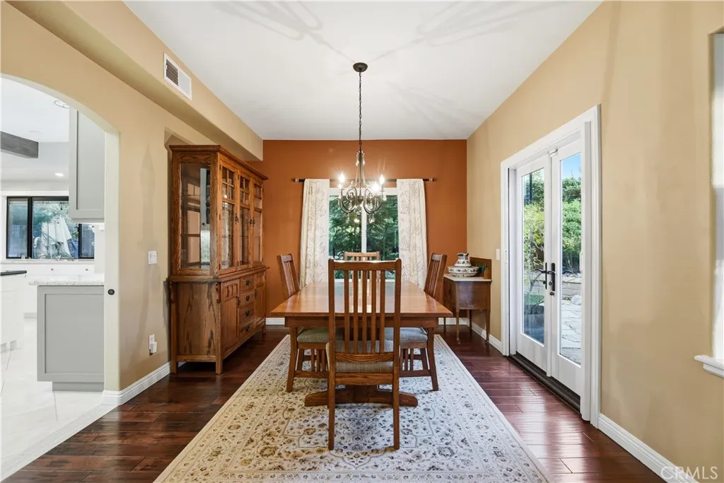 22315 Circle J Ranch, Saugus, California 91350 home-pic-11
