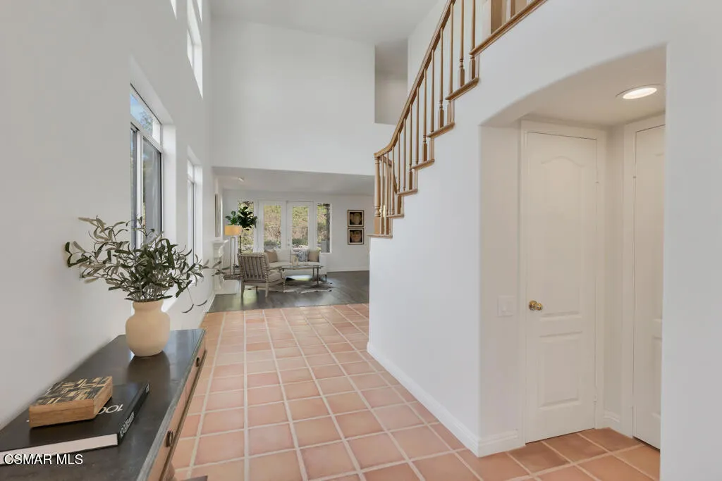 3842 Timberridge Road, Moorpark, California 93021 home-pic-10