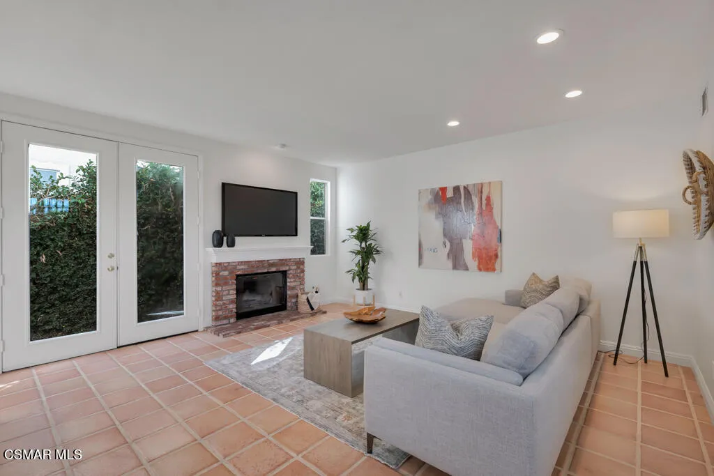 3842 Timberridge Road, Moorpark, California 93021 home-pic-25