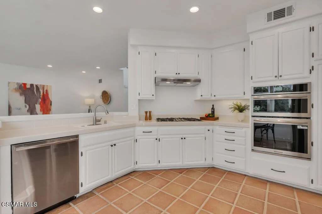 3842 Timberridge Road, Moorpark, California 93021 home-pic-18