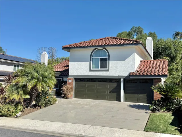 Three-car garage