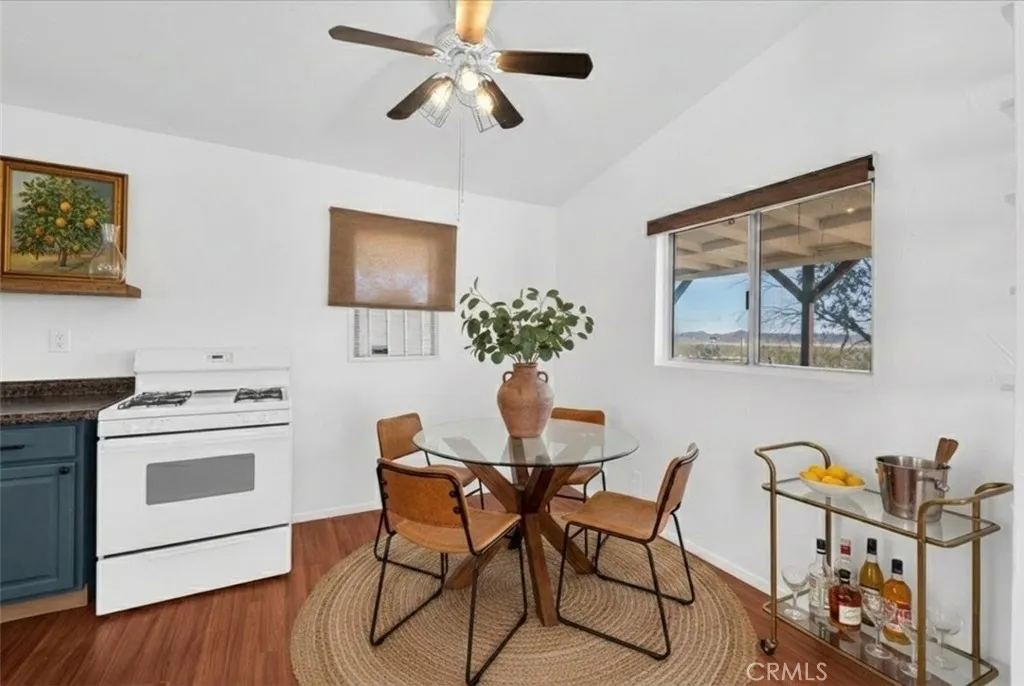 4914 Flamingo, Joshua Tree, California 92252 home-pic-12