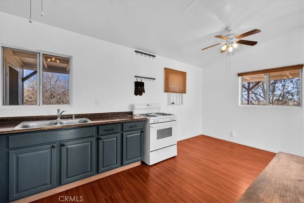 4914 Flamingo, Joshua Tree, California 92252 home-pic-11