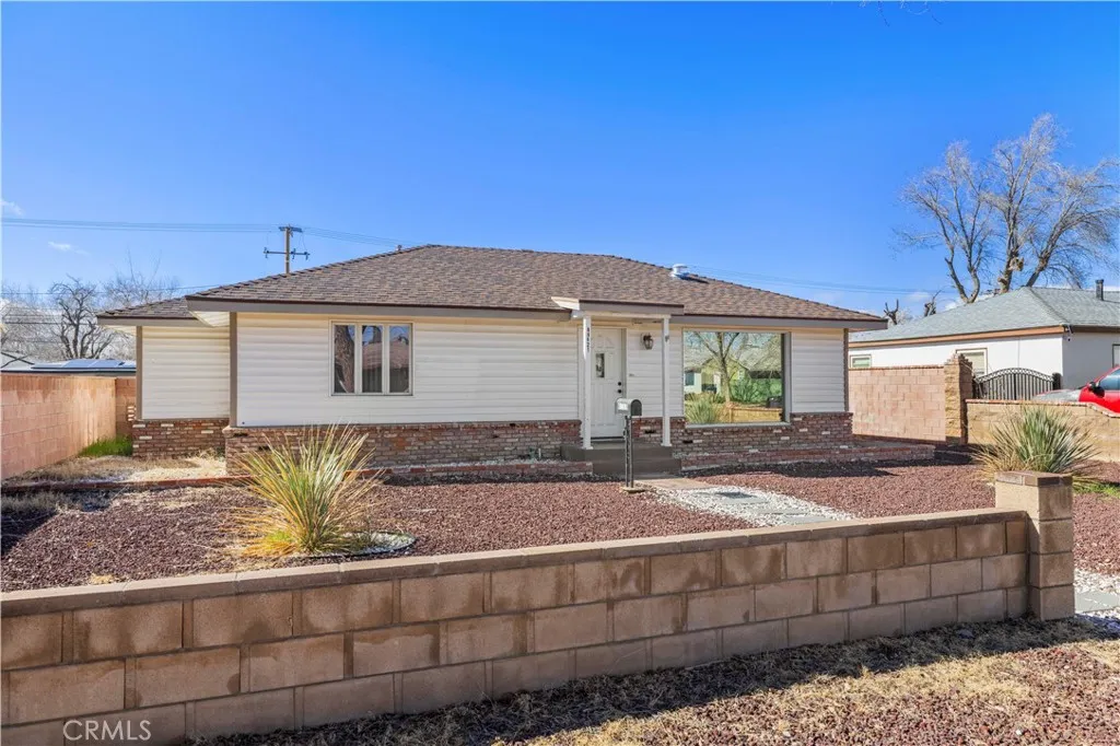 45021 11th W, Lancaster, California 93534 home-pic-1