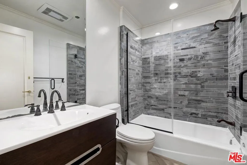 10550 Wilshire Boulevard 804, Los Angeles, California 90024 home-pic-16