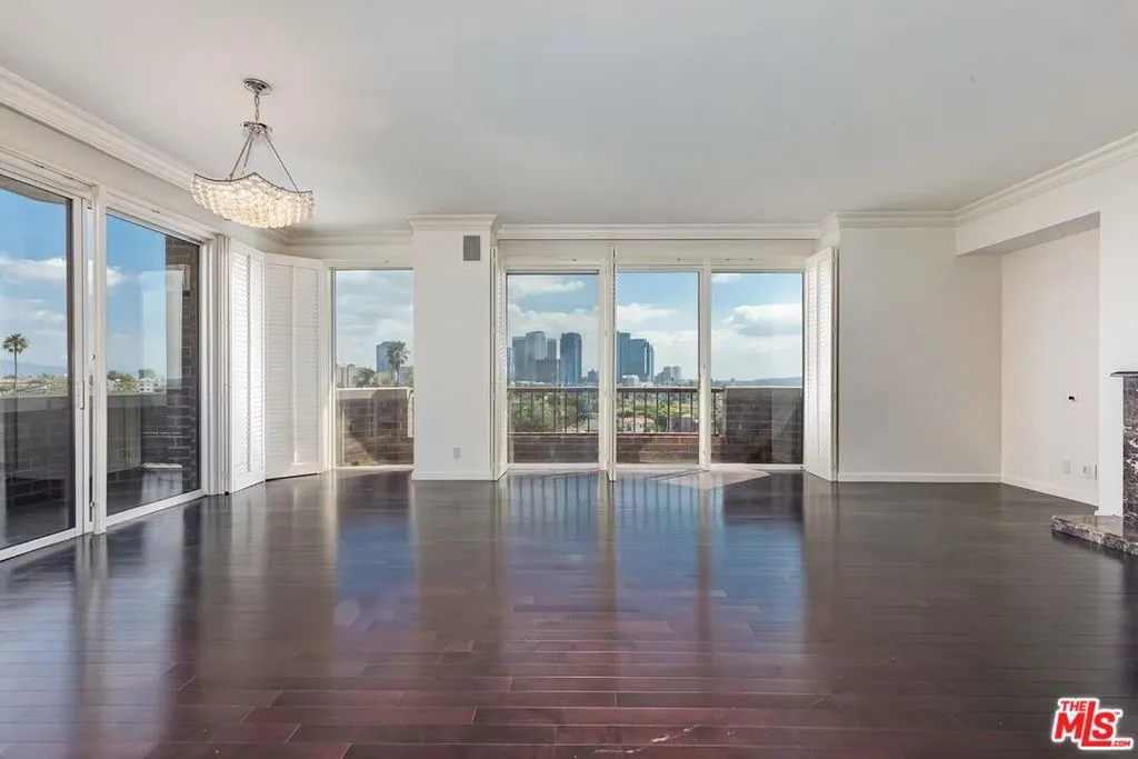 10550 Wilshire Boulevard 804, Los Angeles, California 90024 home-pic-2