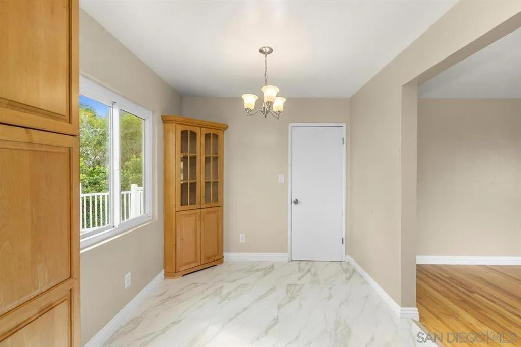 1263 Cresthill Rd, El Cajon, California 92021 home-pic-11