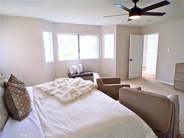 Pre-tenancy staged photos.May not look the same in person.