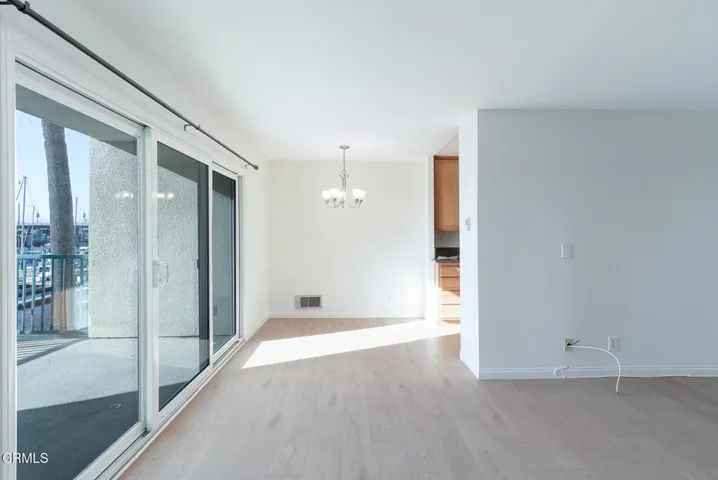 2901 Peninsula 144-2