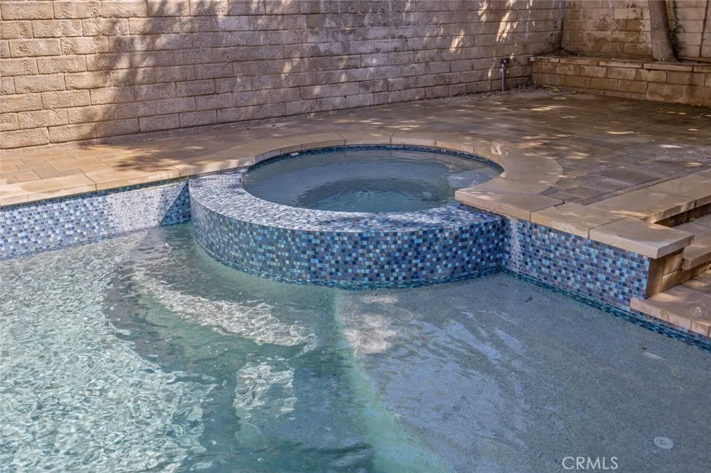 21961 Peppercorn, Saugus, California 91350 home-pic-33