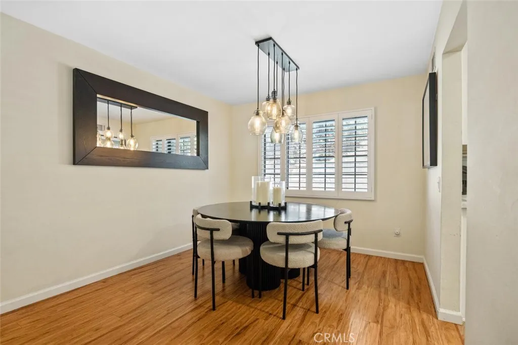 21961 Peppercorn, Saugus, California 91350 home-pic-8