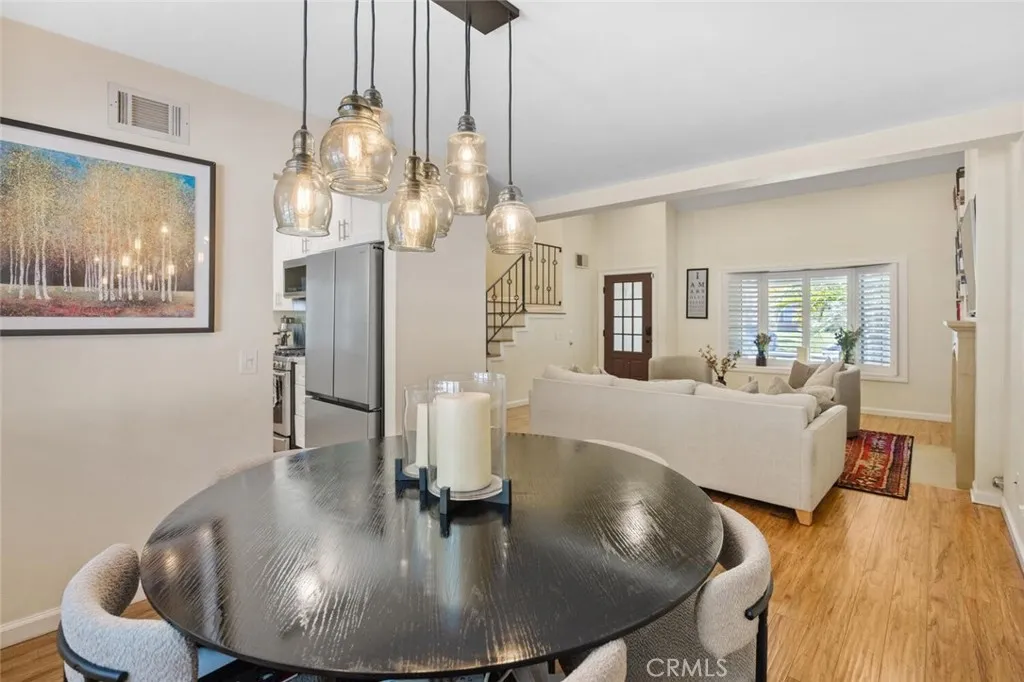 21961 Peppercorn, Saugus, California 91350 home-pic-9
