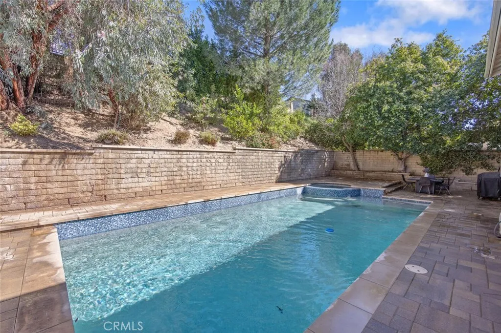 21961 Peppercorn, Saugus, California 91350 home-pic-39