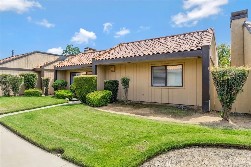 1751 W Santa Ana, Fresno, California 93705 home-pic-3