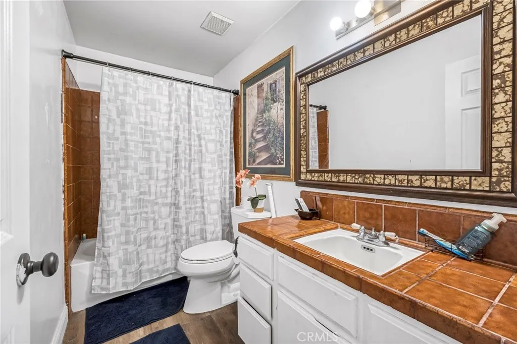 1751 W Santa Ana, Fresno, California 93705 home-pic-15
